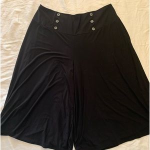 CATO FASHION SKIRT / SHORTS  woman size 22/24W pure black super stretch